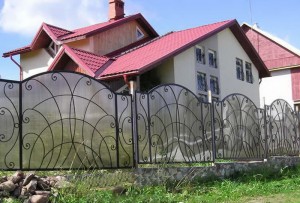 43zabory-i-ograzhdeniya-zagorodnyx-domov
